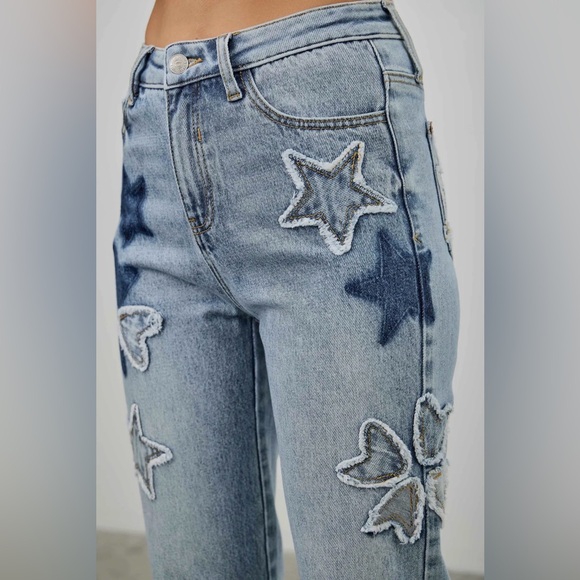 High Rise Stretchy Embroidered Jeans - Picture 4 of 6